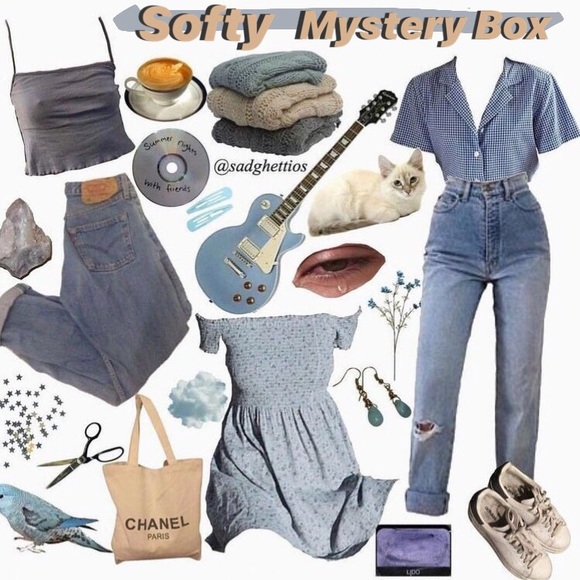 • softÿ mystery box • 10 piece soft egirl vibe - Picture 1 of 5